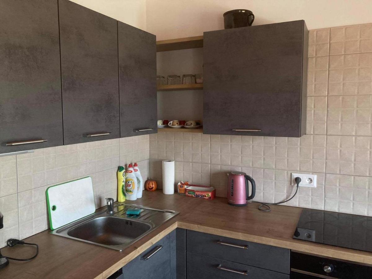 Prazdninovy Dum Na Palave S Vinnym Sklepem Milovice  Extérieur photo