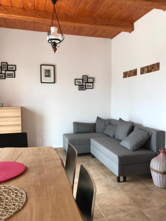 Prazdninovy Dum Na Palave S Vinnym Sklepem Milovice  Extérieur photo